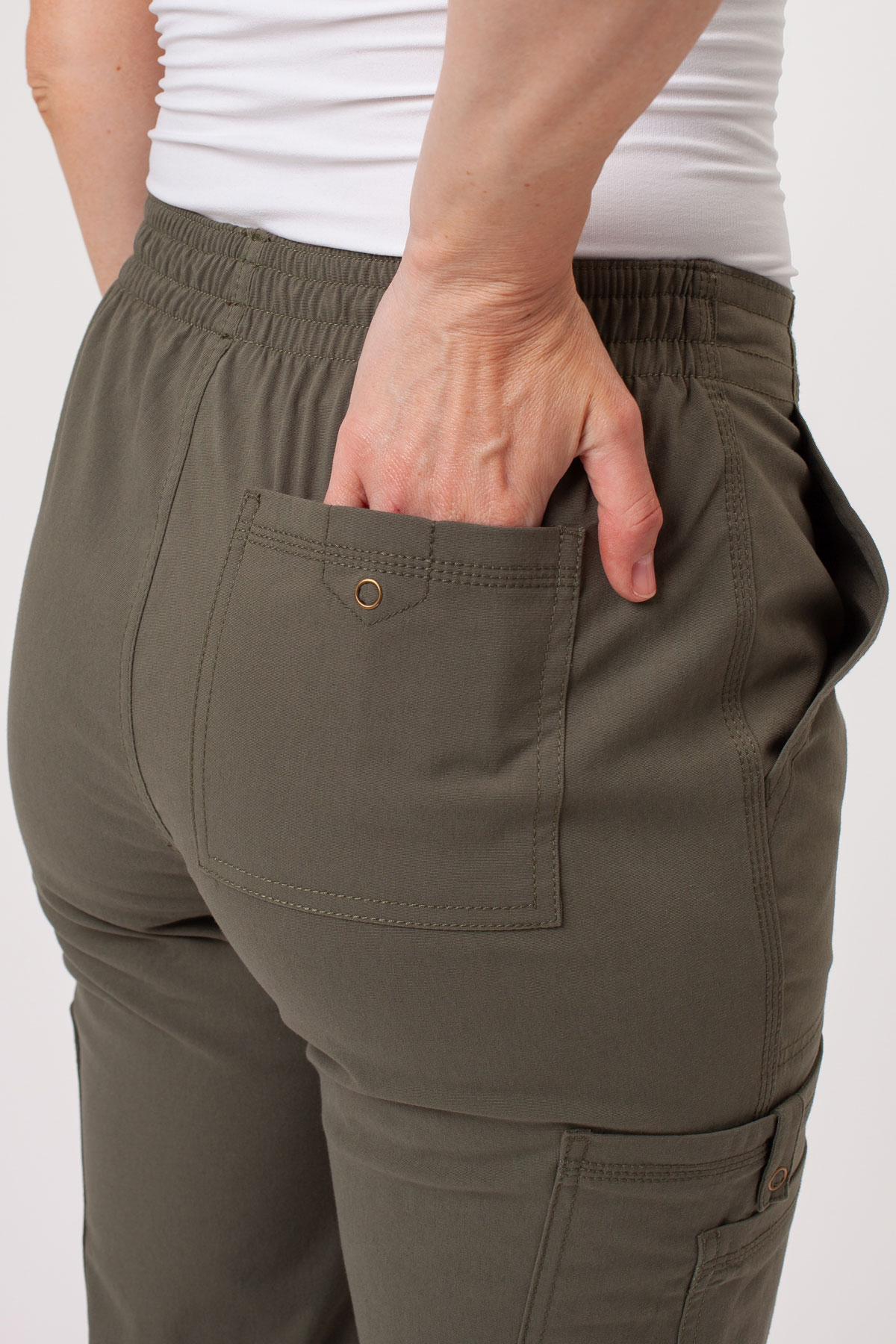 Dámská lékařská souprava Dickies Forge V-neck olivková-13