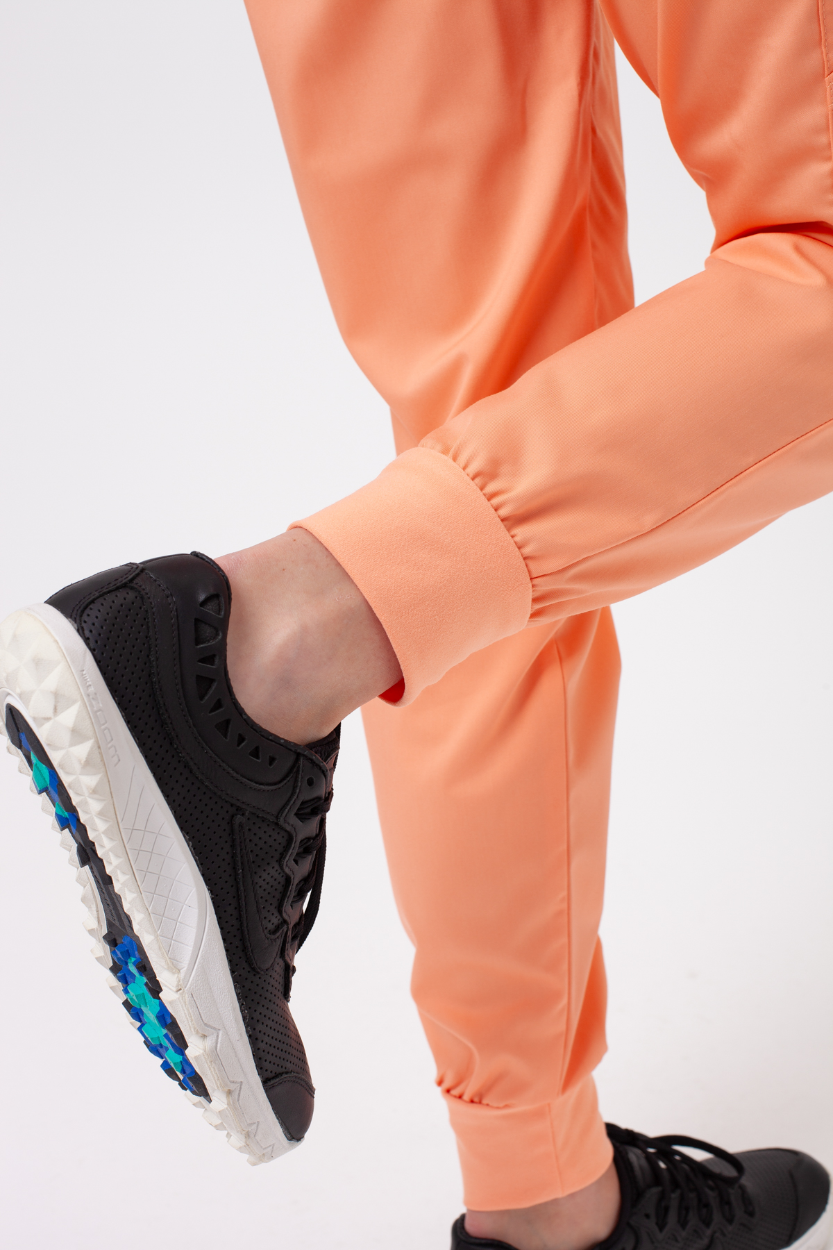 Dámské lékařské kalhoty Cherokee Revolution Mid Rise jogger koralové-5