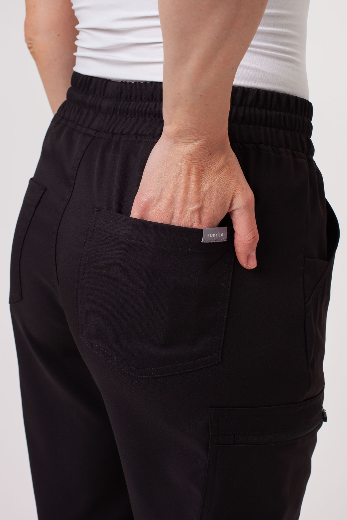 Dámská lékařská souprava Sunrise Lite Fit jogger černá-11