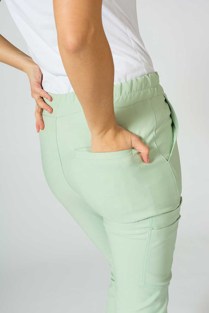 Dámské lékařské kalhoty Sunrise Uniforms Premium Chill jogger pistáciové-5