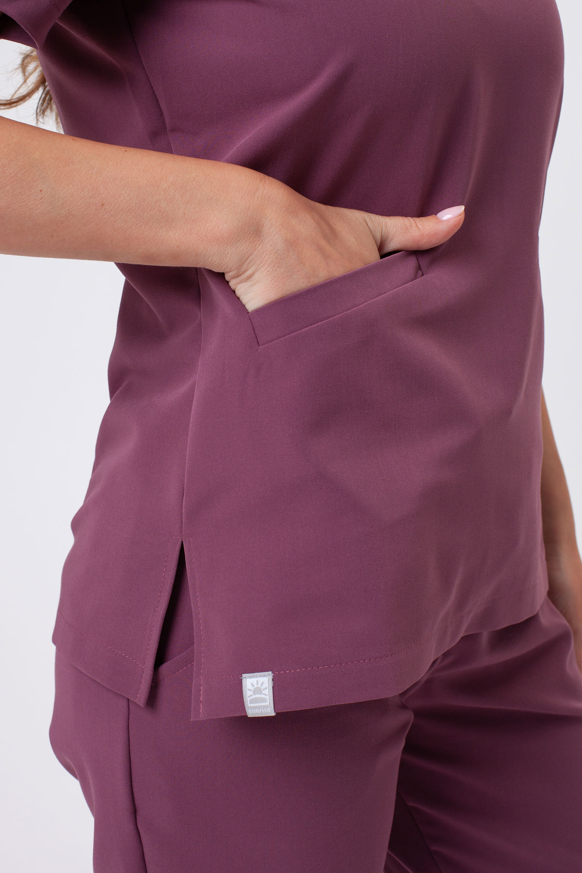 Dámská lékařská halena Sunrise Uniforms Premium Aura grape-3