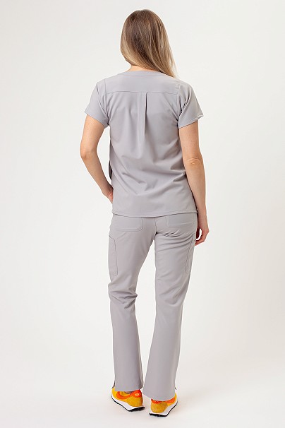 Světle šedá